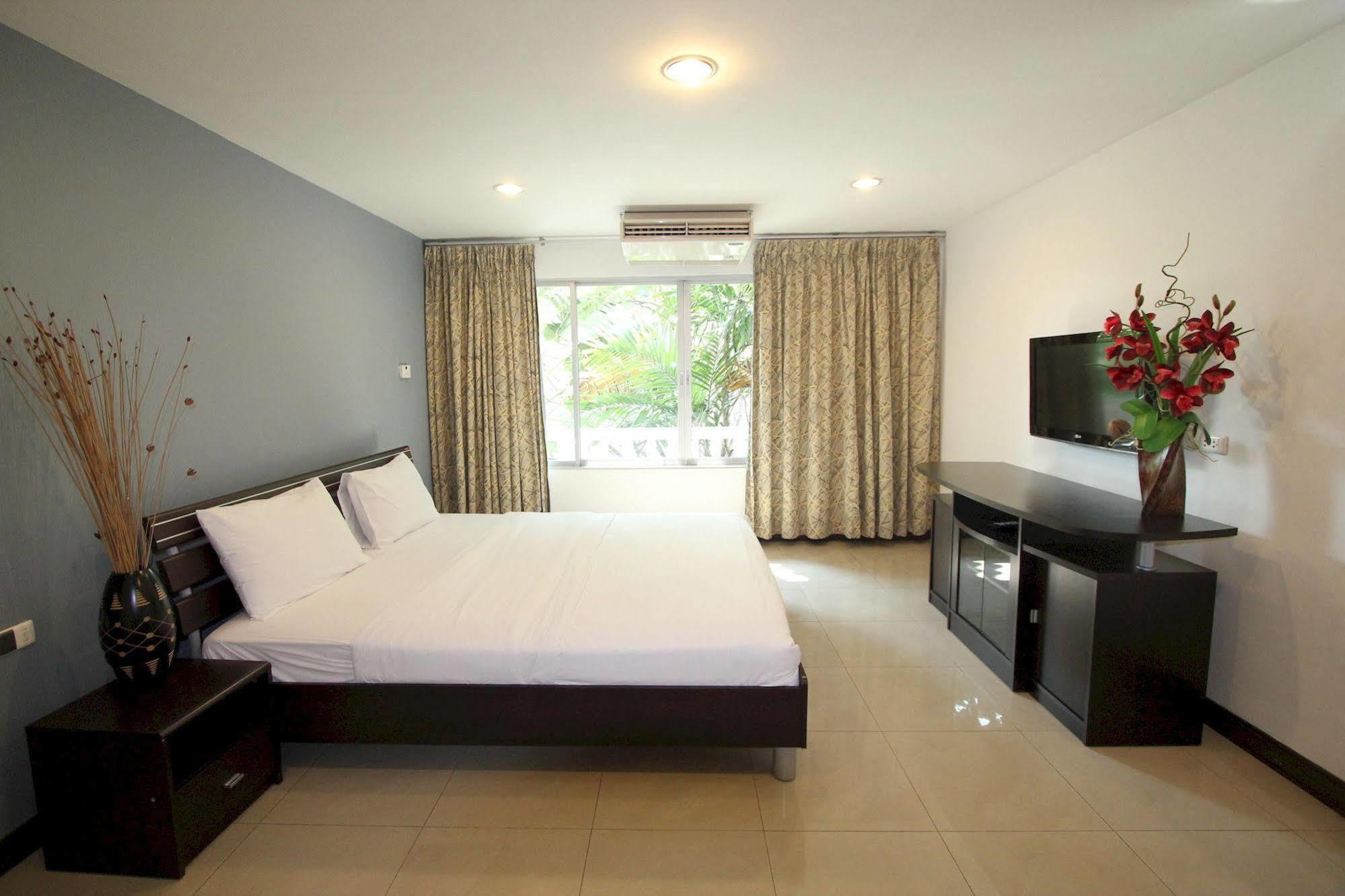 14 Place Bangkok Extérieur photo